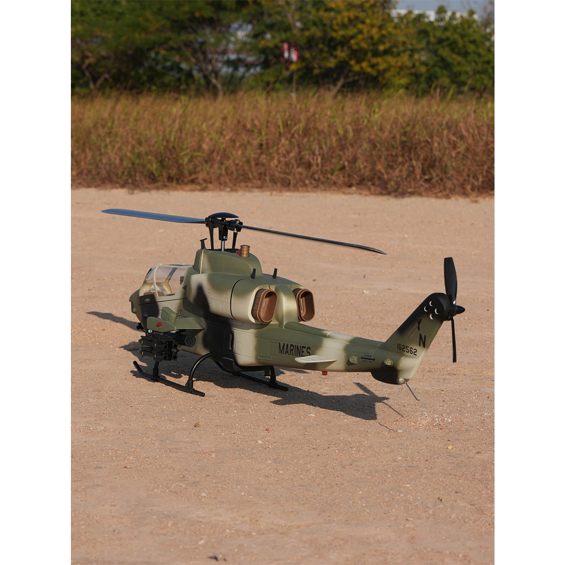 WOLFBUSH&ROBAN AH-1W 470-Class 2.4G 6CH Dual-Rotor RC Military Helicopter Model with GPS Positioning, Synchronized Turret & Left/Right-Hand Control (RTF Version/Grey)