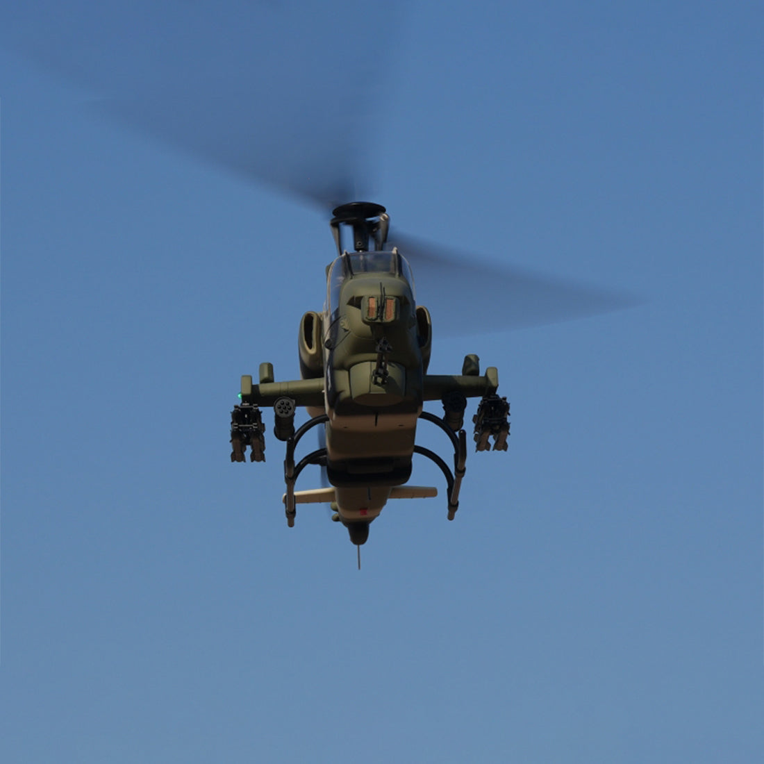 WOLFBUSH&ROBAN AH-1W 470-Class 2.4G 6CH Dual-Rotor RC Military Helicopter Model with GPS Positioning, Synchronized Turret & Left/Right-Hand Control (RTF Version/Grey)